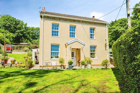 3 bedroom detached house for sale, Heol Laethog, Bryncethin, Bridgend