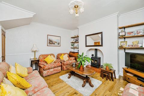 3 bedroom detached house for sale, Heol Laethog, Bryncethin, Bridgend