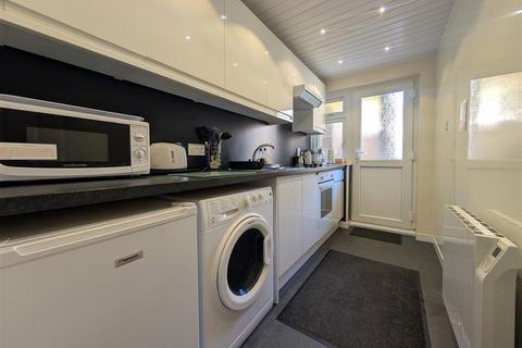 2 bedroom detached house to rent, Clarence Street, Dartmouth