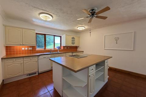 6 bedroom detached house to rent, Avondale Walk, South Brent