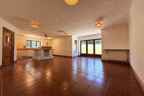 6 bedroom detached house to rent, Avondale Walk, South Brent
