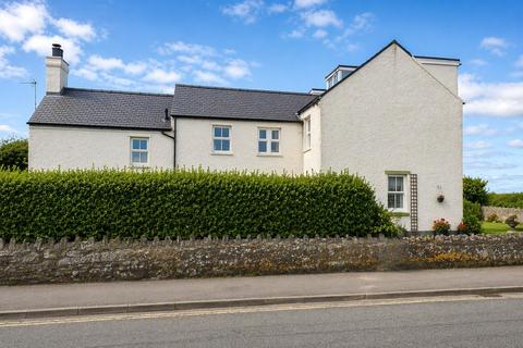 2 bedroom flat for sale, Lon Isallt, Trearddur Bay, Holyhead, Isle of Anglesey, LL65