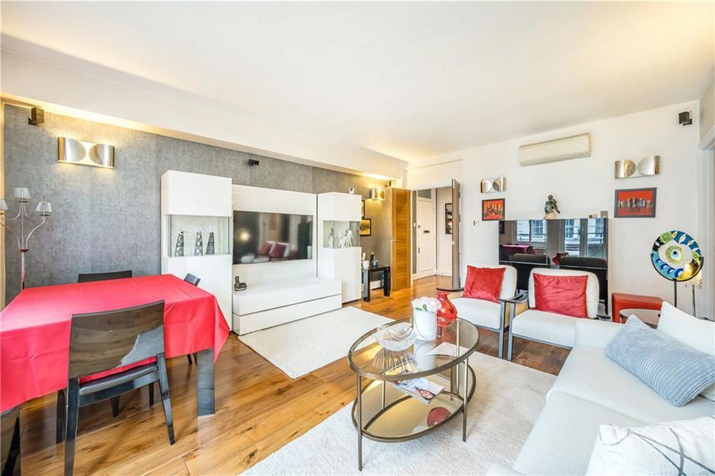 Apartment in London - View 2