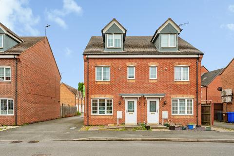 3 bedroom townhouse for sale, Barker Round Way, Burton-On-Trent