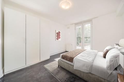 1 bedroom flat for sale, Davisville Road, London W12