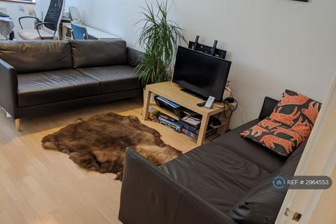 1 bedroom flat to rent, Brownlow Mews, London, WC1N