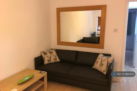 1 bedroom flat to rent, Brownlow Mews, London, WC1N