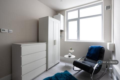 flat/apartment for rent in Kingsland Road, London, E2