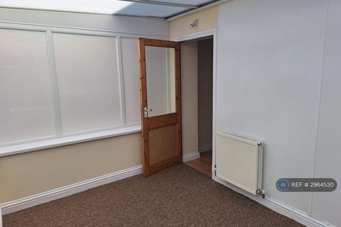 2 bedroom terraced house to rent, Old Mill Road, Torquay, TQ2