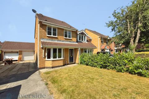 3 bedroom end of terrace house for sale, St. Marys Close, Brough HU15