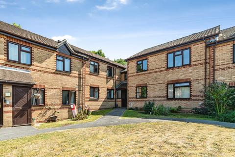 2 bedroom retirement property for sale, Gershwin Court, Basingstoke