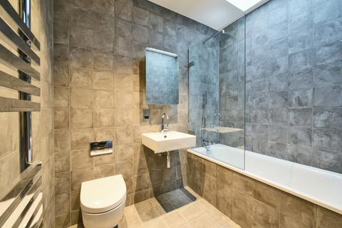 1 bedroom flat to rent, Balham High Road, Balham, London, SW12