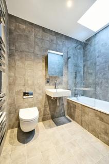 1 bedroom flat to rent, Balham High Road, Balham, London, SW12