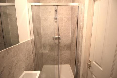 House share to rent, Lancelot Road, Wembley