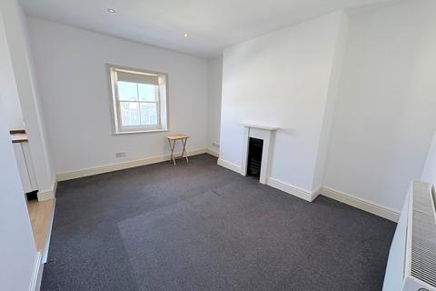 2 bedroom apartment to rent, Cavendish Place, EASTBOURNE