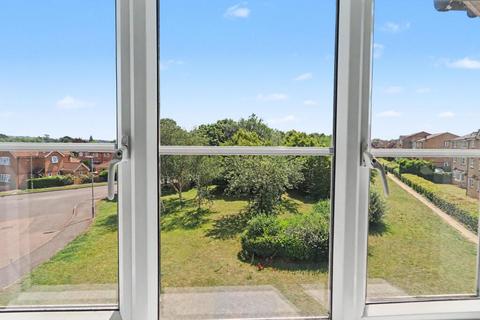 2 bedroom flat to rent, Prestatyn Close, Stevenage SG1