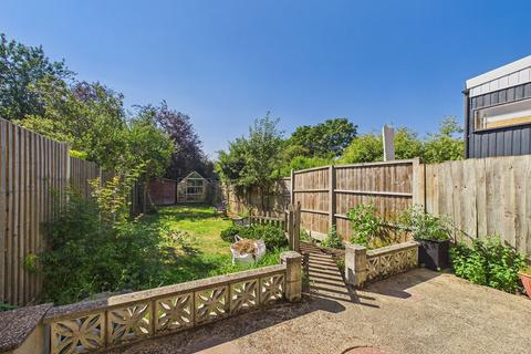 2 bedroom terraced house to rent, Chelston Road, Ruislip, HA4