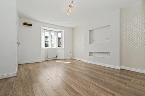 3 bedroom terraced house to rent, Park Road South, Newton-Le-Willows, WA12