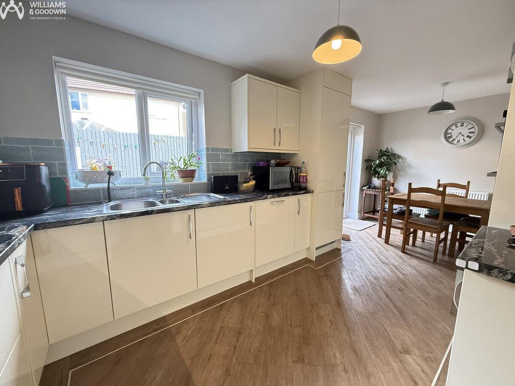 Bro Ednyfed, Llangefni, Anglesey, LL77 - View 5