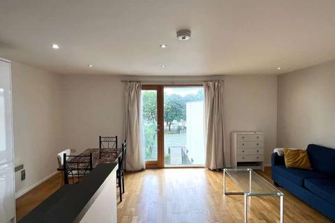 2 bedroom flat to rent, Euston, London NW1