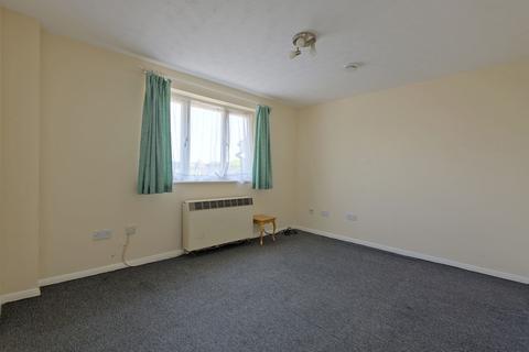 1 bedroom apartment for sale, Luther King Close, London, E17