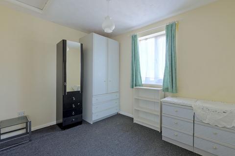 1 bedroom apartment for sale, Luther King Close, London, E17