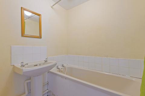 1 bedroom apartment for sale, Luther King Close, London, E17