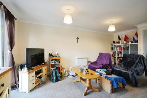 2 bedroom flat for sale, Springfields, Bugle, St. Austell, Cornwall, PL26