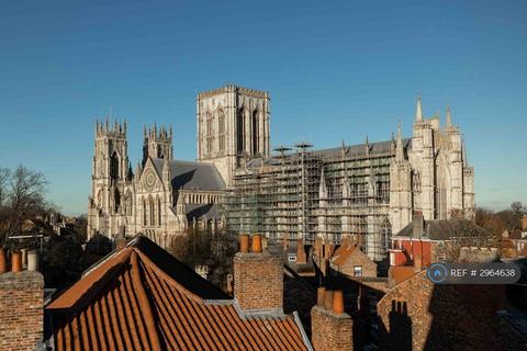 2 bedroom flat to rent, Hunter House, York, YO1