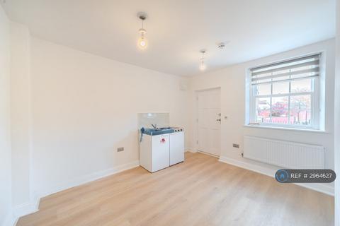 1 bedroom in a house share to rent, Stallard Street, Trowbridge, BA14