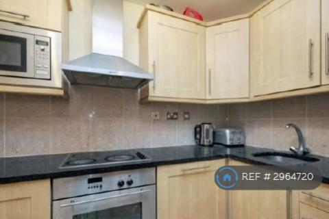 2 bedroom flat to rent, Comer House, Barnet, EN5