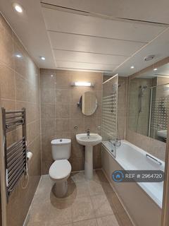 2 bedroom flat to rent, Comer House, Barnet, EN5