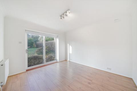 4 bedroom semi-detached house to rent, Heston Road, Hounslow TW5