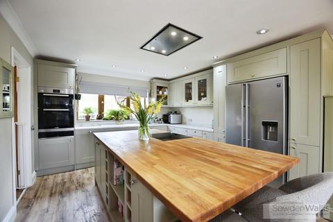 4 bedroom detached bungalow for sale, Essendine Road, Uffington, Stamford