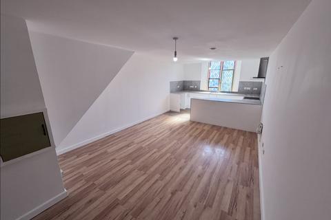 2 bedroom apartment to rent, East Street, Newton Abbot