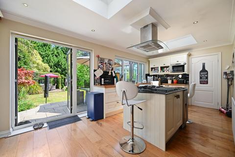 4 bedroom detached house for sale, Brookshill, Harrow