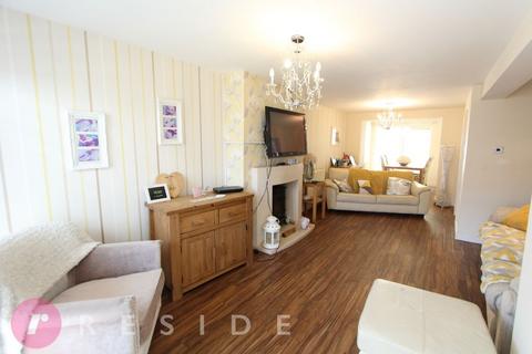 3 bedroom townhouse for sale, Blenheim Close, Heywood OL10