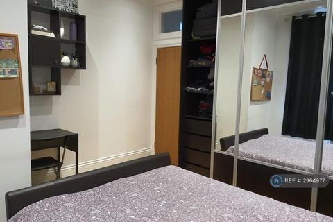 1 bedroom flat to rent, Beaufort Road, Kingston Upon Thames, KT1