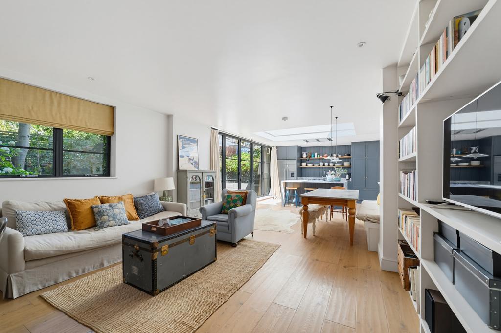 Apartment in London - View 3