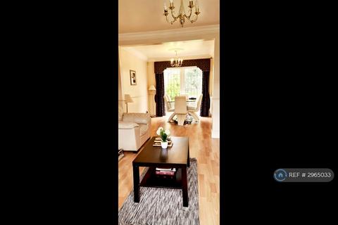 3 bedroom end of terrace house to rent, Newmarket Way, Hornchurch, RM12