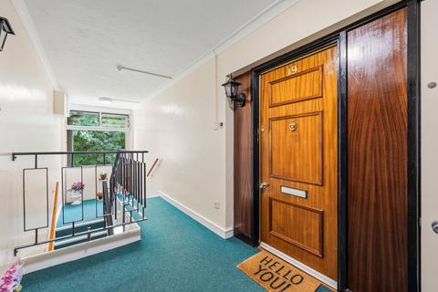 2 bedroom flat for sale, Long Oaks Court, Swansea SA2