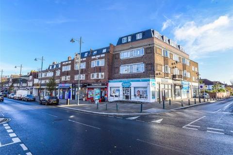 4 bedroom apartment to rent, High Street, Whitton TW2
