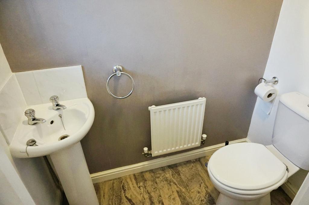 House in Cardiff, St Mellons, Trowbridge - View 5