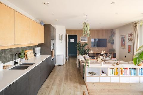 2 bedroom penthouse for sale, Beck Square, London E10