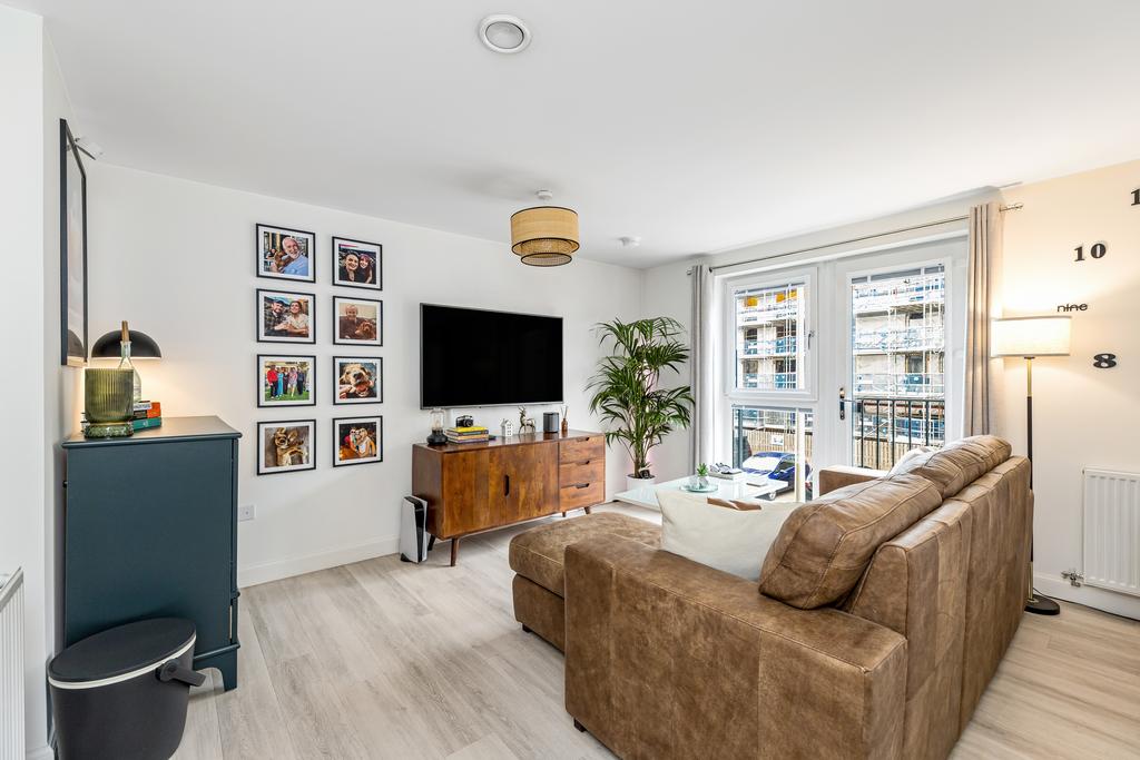 Apartment in Edinburgh, The Shore, Leith - View 2