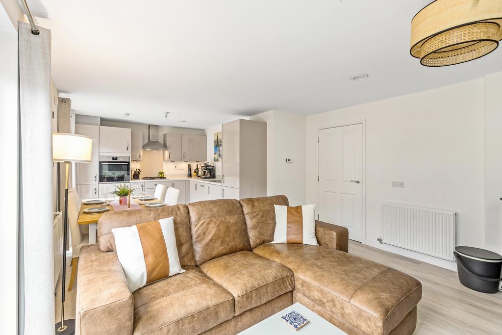 Apartment in Edinburgh, The Shore, Leith - More