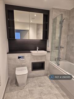 2 bedroom flat to rent, Cranton Avenue, Hayes, Middlesex, UB3