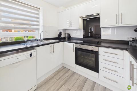 1 bedroom flat for sale, Shearwood Crescent, Crayford, Dartford, Kent, DA1