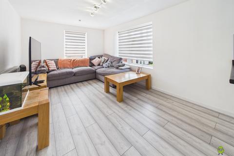 1 bedroom flat for sale, Shearwood Crescent, Crayford, Dartford, Kent, DA1