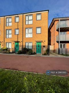 4 bedroom semi-detached house to rent, Countess Way, Brooklands, Milton Keynes, MK10